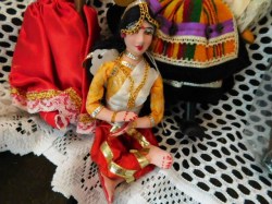 lot 4 dolls a
